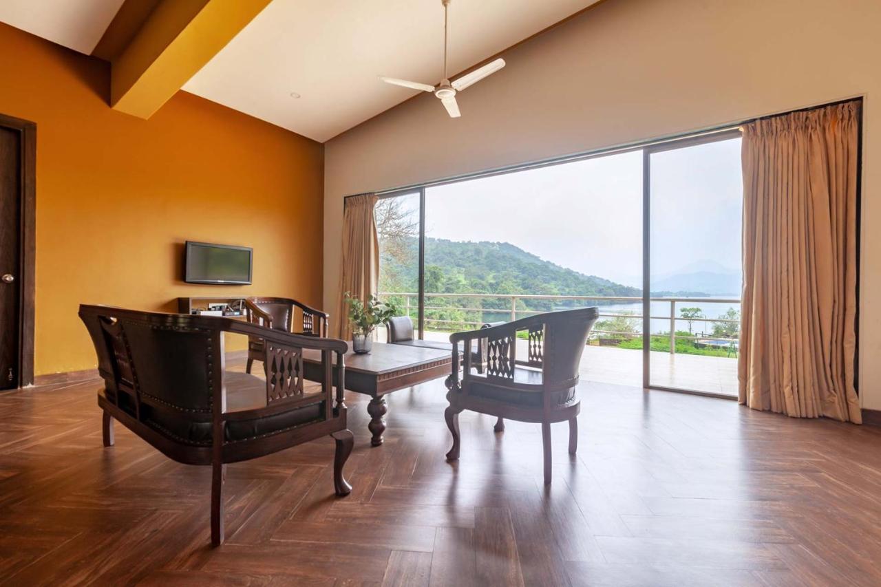 Stayvista'S Shivom Villa 2 - A Serene Escape With Views Of The Valley And Lake Лонавала Экстерьер фото